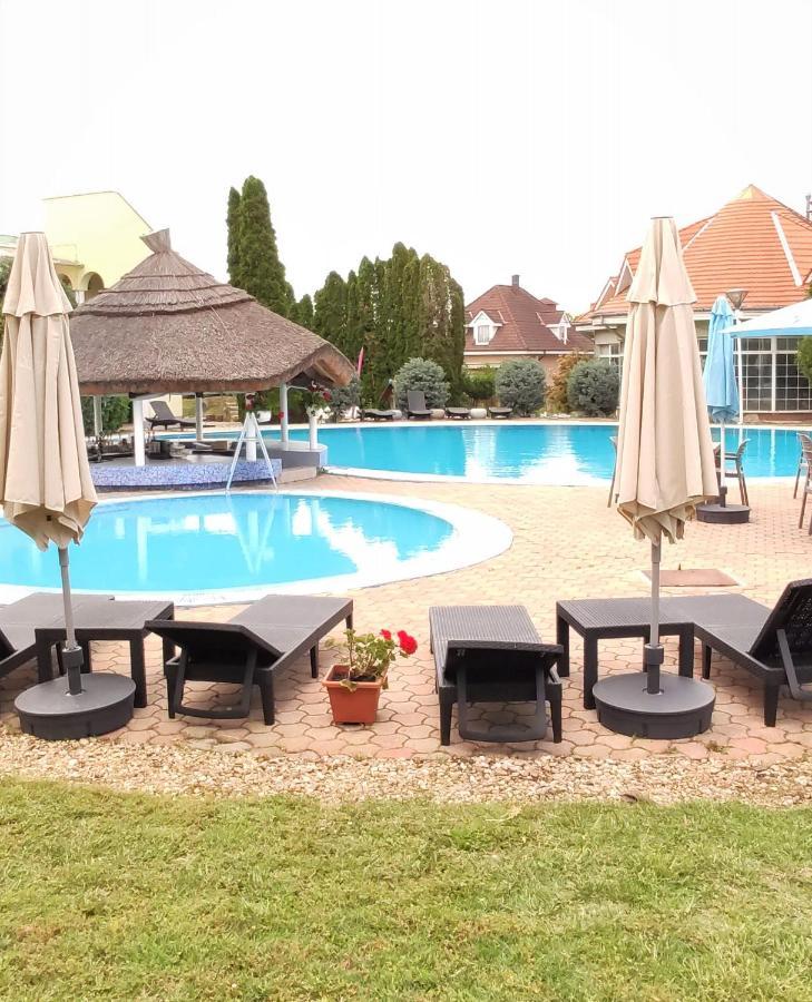 Helena Studio Apartman Siofok Exterior photo